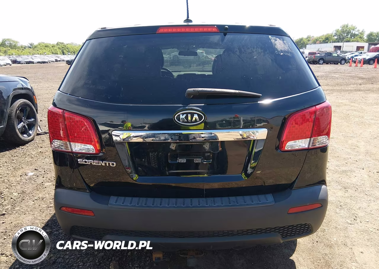 2013 Kia Sorento Lx VIN:5XYKTDA65DG329223 - 16