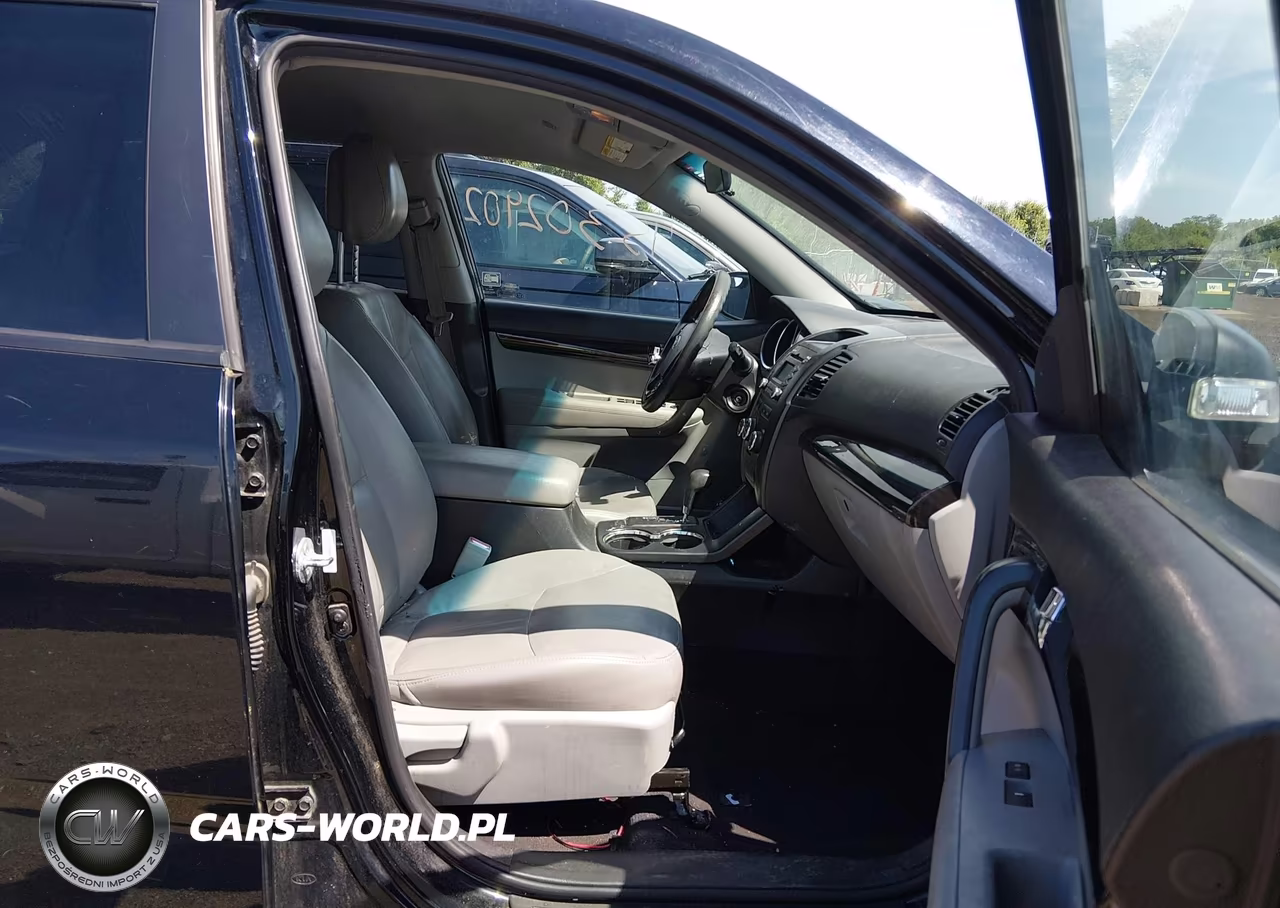 2013 Kia Sorento Lx VIN:5XYKTDA65DG329223 - 5