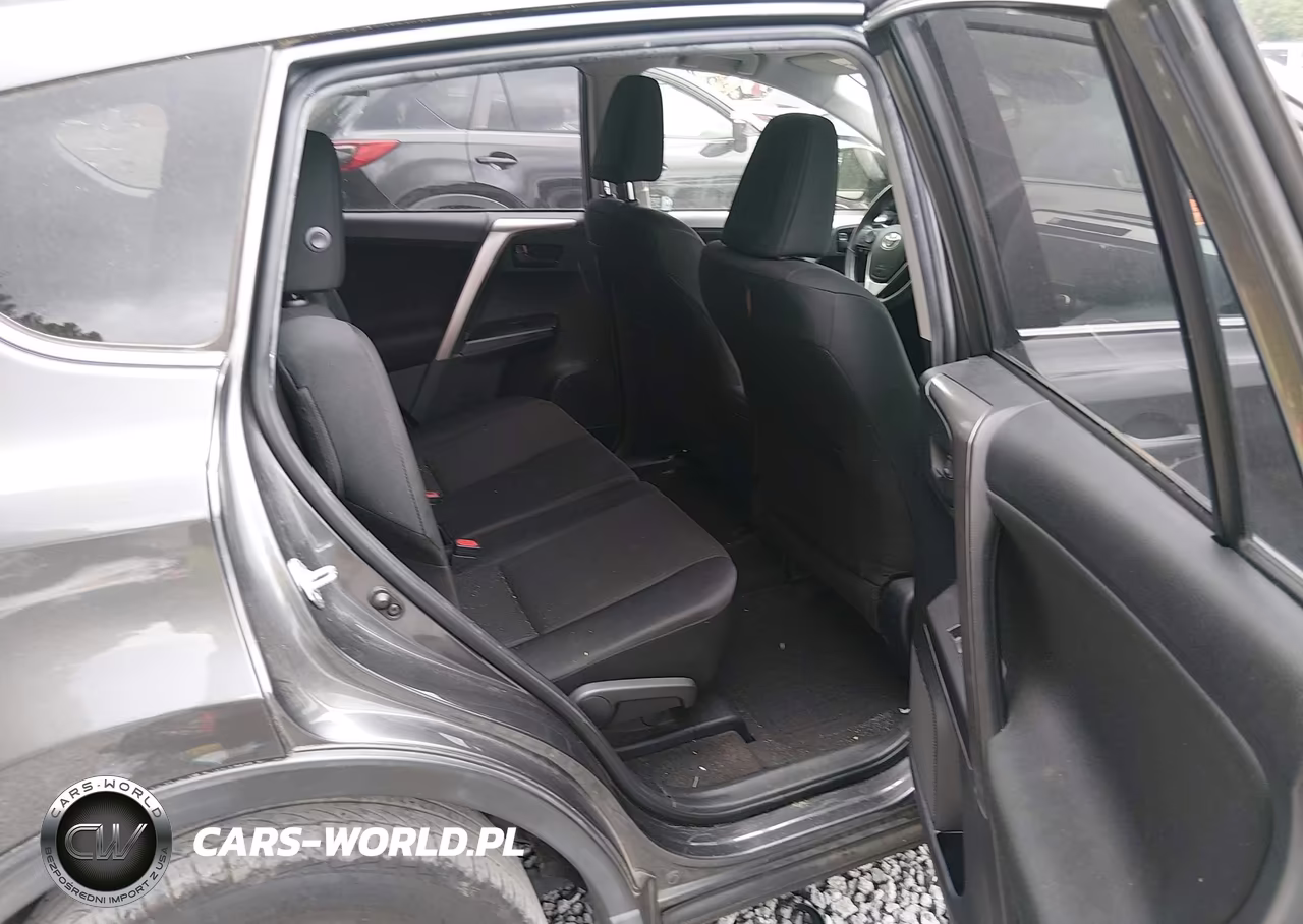 2017 Toyota Rav4 Le VIN:JTMZFREVXHJ129951 - 8