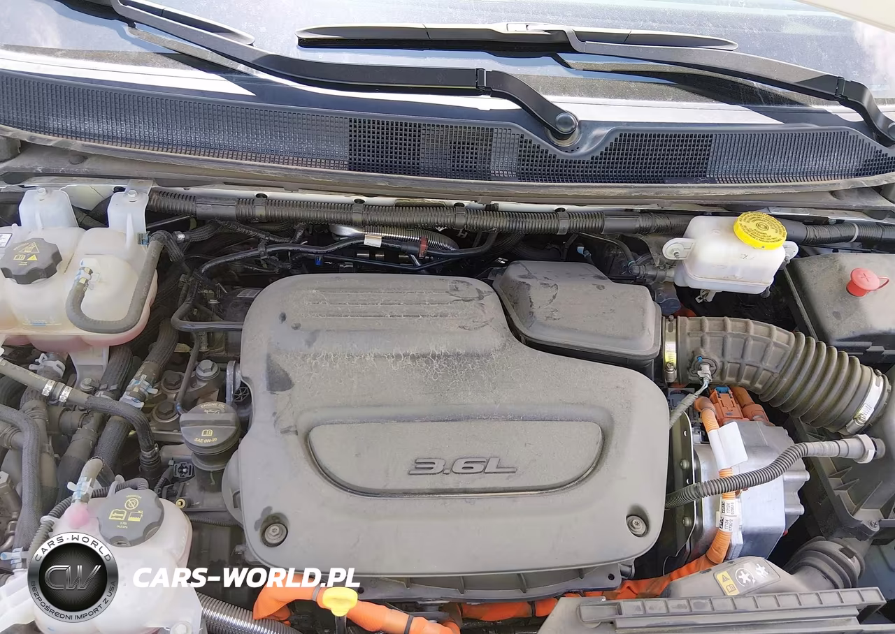 2024 Chrysler Pacifica Hybrid Select VIN:2C4RC1S71RR198735 - 10