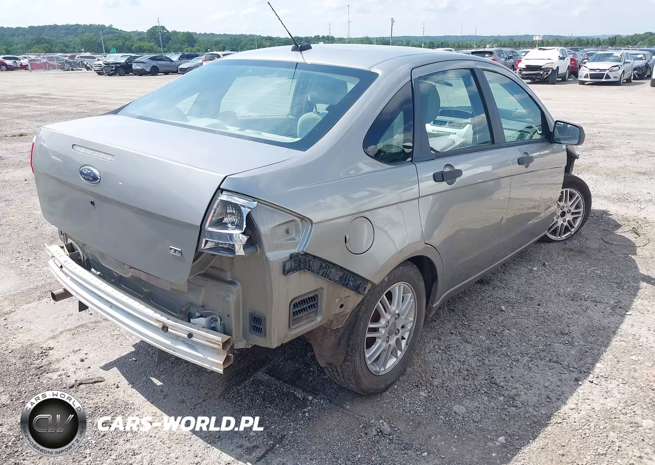 2008 Ford Focus Se-Ses VIN:1FAHP35N68W182385 - 4