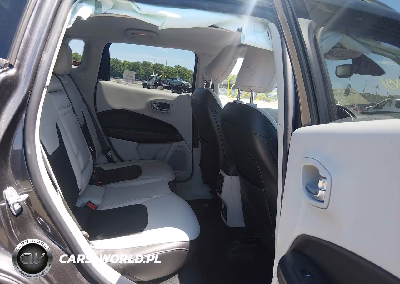 2018 Jeep Compass Limited 4X4 VIN:3C4NJDCB9JT360511 - 8