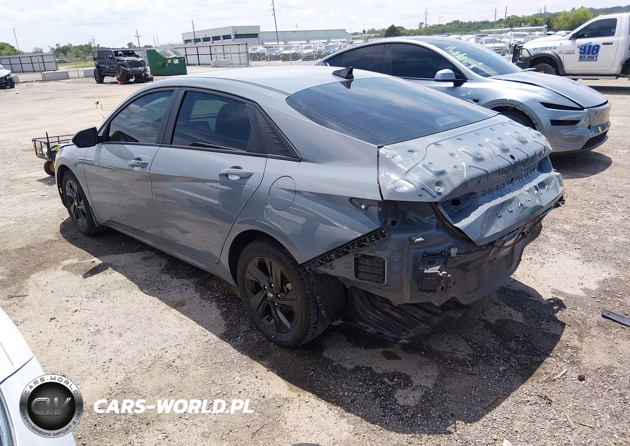 2022 Hyundai Elantra Sel VIN:KMHLM4AG6NU348949 - 3