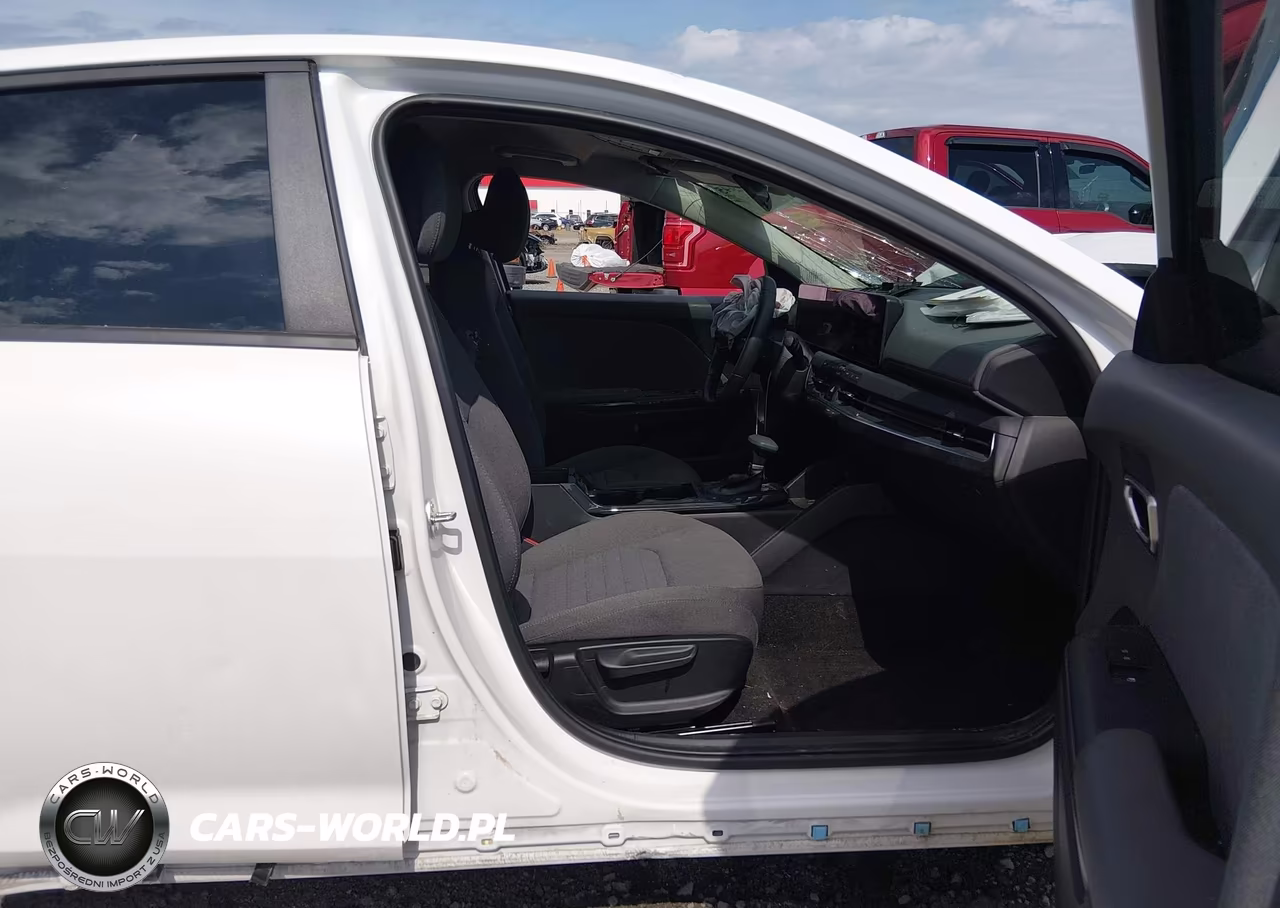 2025 Kia K4 Ex VIN:3KPFU4DE5SE160283 - 5