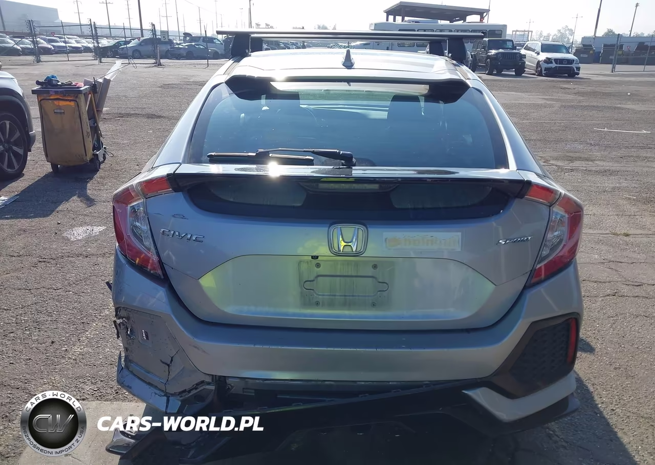 2018 Honda Civic Sport VIN:SHHFK7H46JU429147 - 15