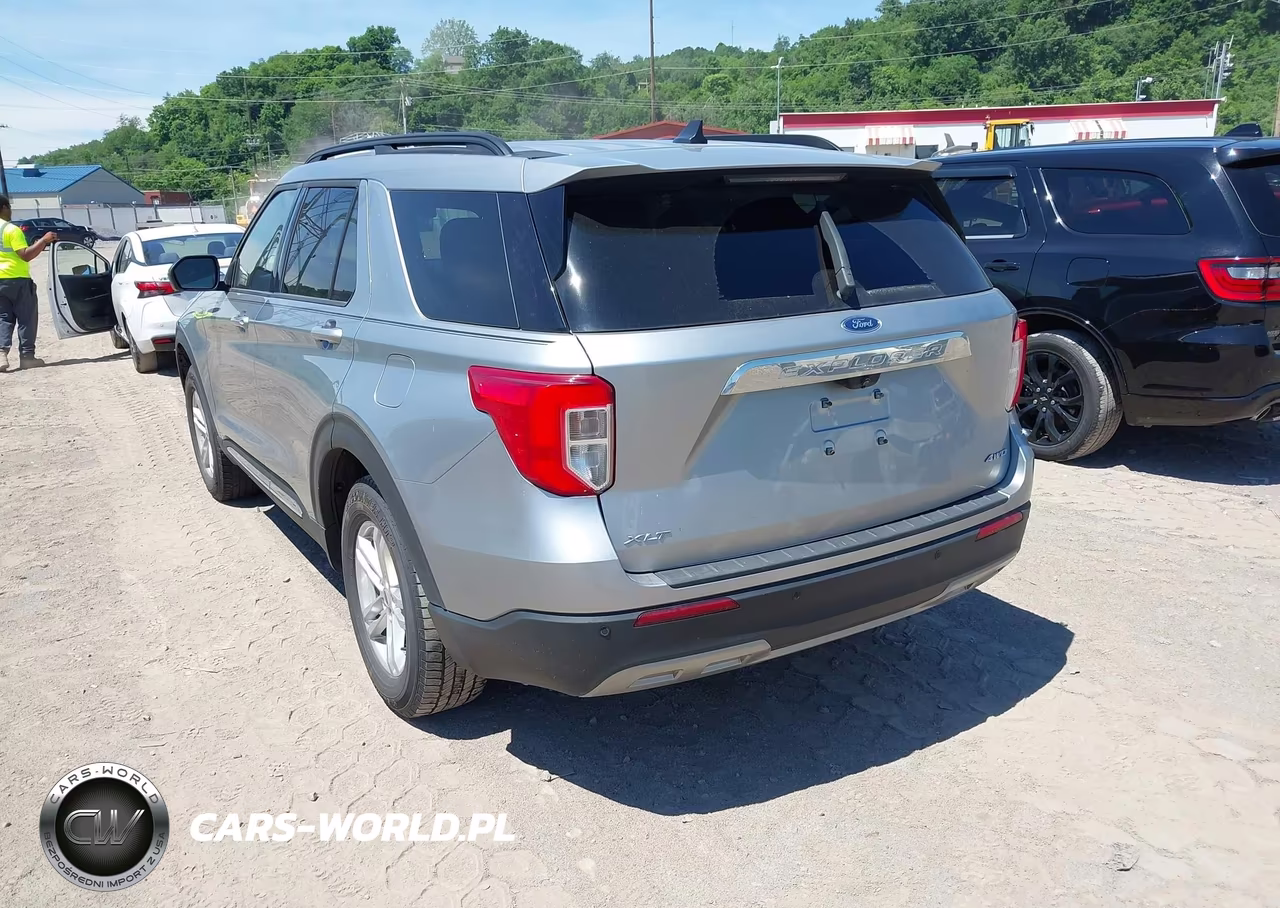 2022 Ford Explorer Xlt VIN:1FMSK8DHXNGB86299 - 3
