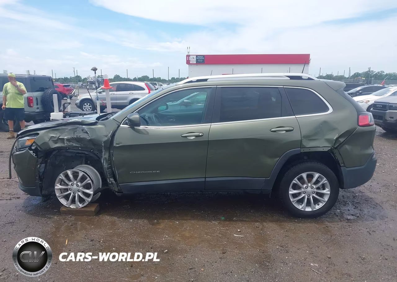2019 Jeep Cherokee Latitude Fwd VIN:1C4PJLCB3KD365651 - 15