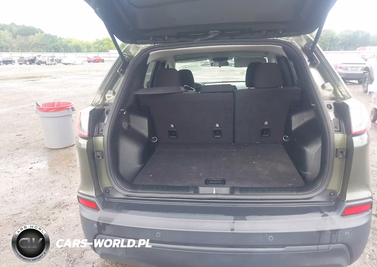2019 Jeep Cherokee Latitude Fwd VIN:1C4PJLCB3KD365651 - 18
