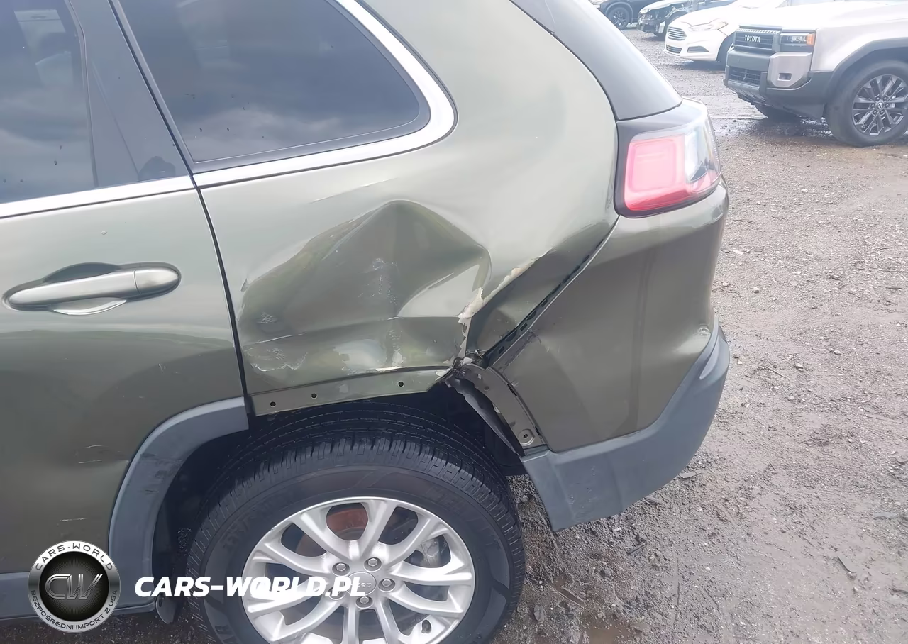 2019 Jeep Cherokee Latitude Fwd VIN:1C4PJLCB3KD365651 - 19