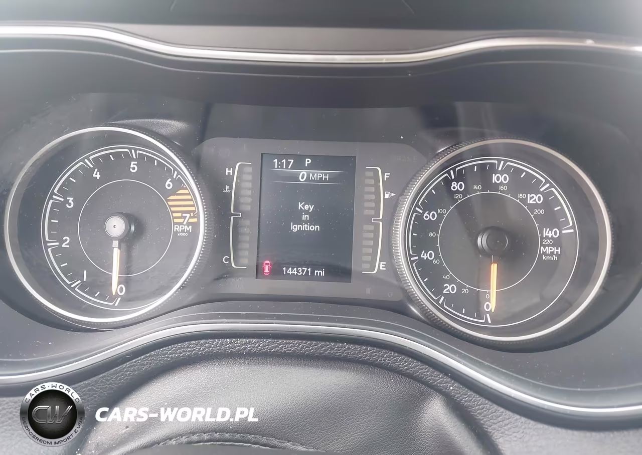 2019 Jeep Cherokee Latitude Fwd VIN:1C4PJLCB3KD365651 - 7