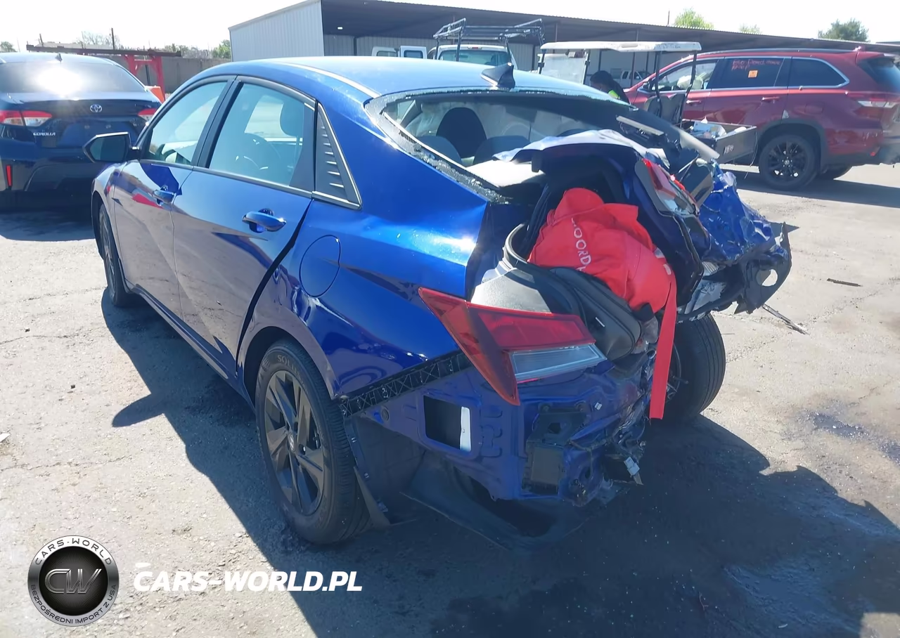 2022 Hyundai Elantra Sel VIN:KMHLM4AG4NU283552 - 3