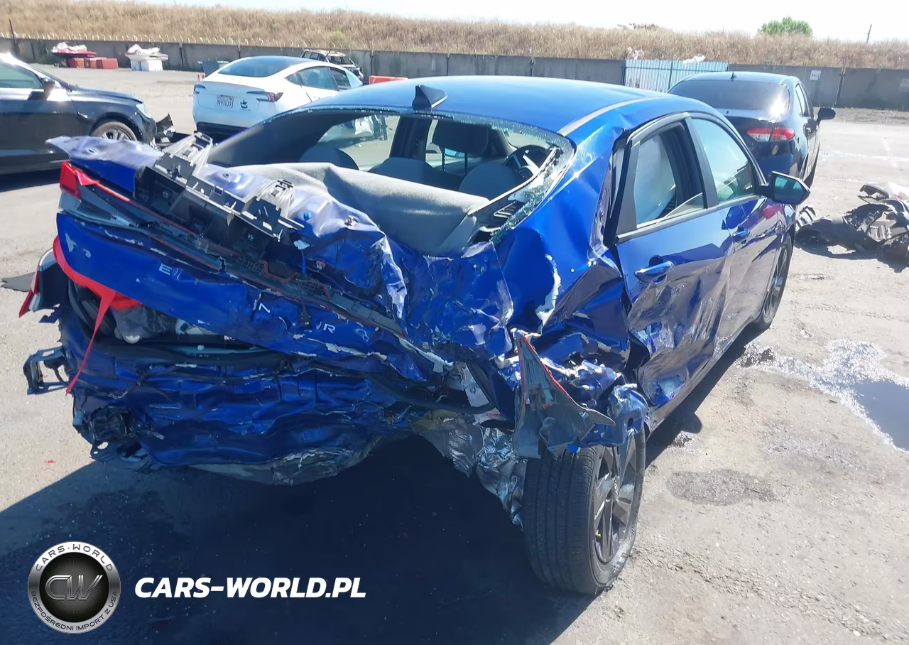 2022 Hyundai Elantra Sel VIN:KMHLM4AG4NU283552 - 4