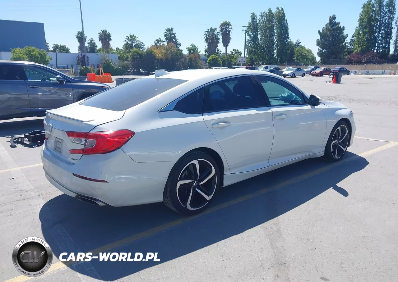 2018 Honda Accord Sport VIN:1HGCV1F38JA101032 - 4