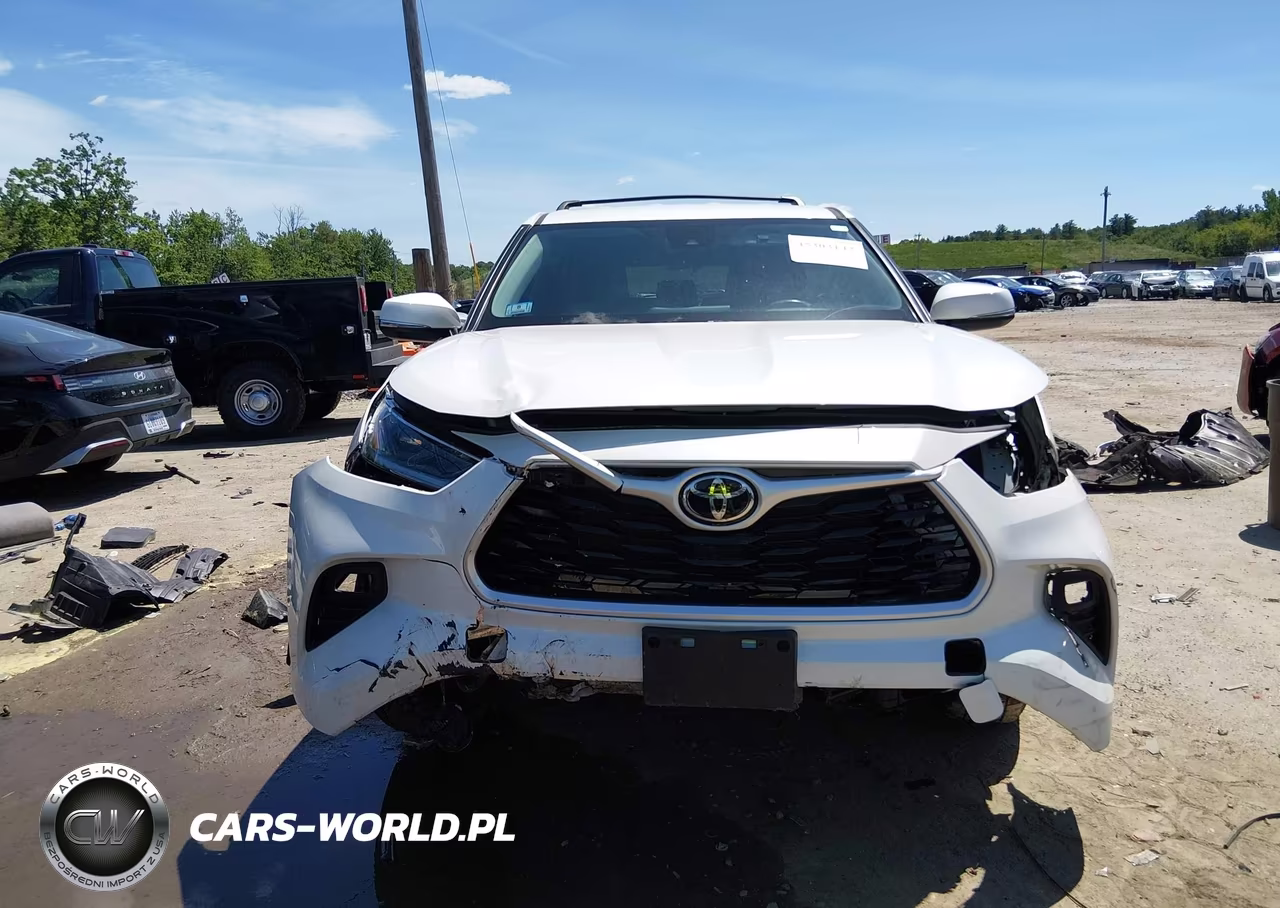 2021 Toyota Highlander Le VIN:5TDBZRBH0MS135343 - 13