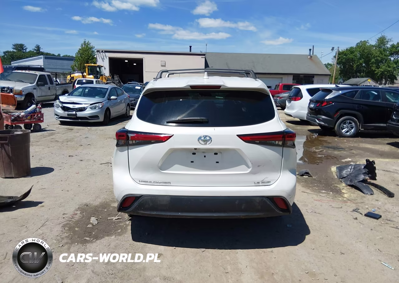 2021 Toyota Highlander Le VIN:5TDBZRBH0MS135343 - 17