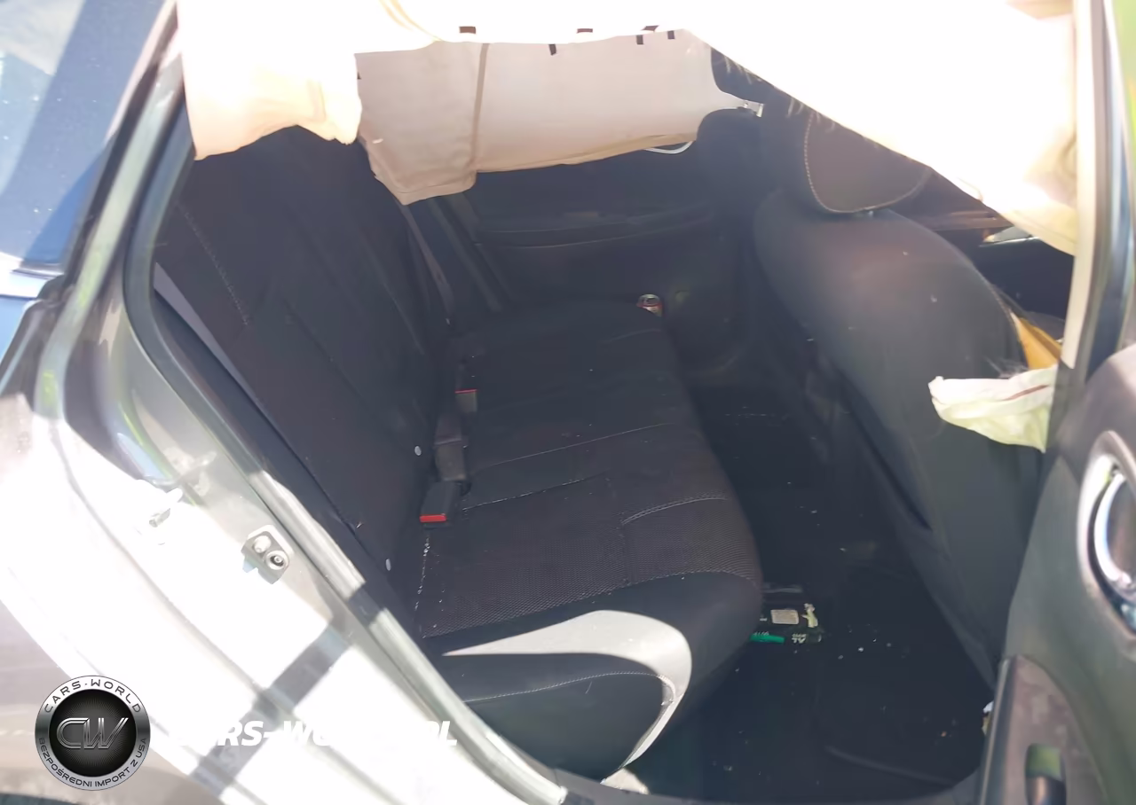 2015 Nissan Sentra S VIN:3N1AB7AP1FY222518 - 8