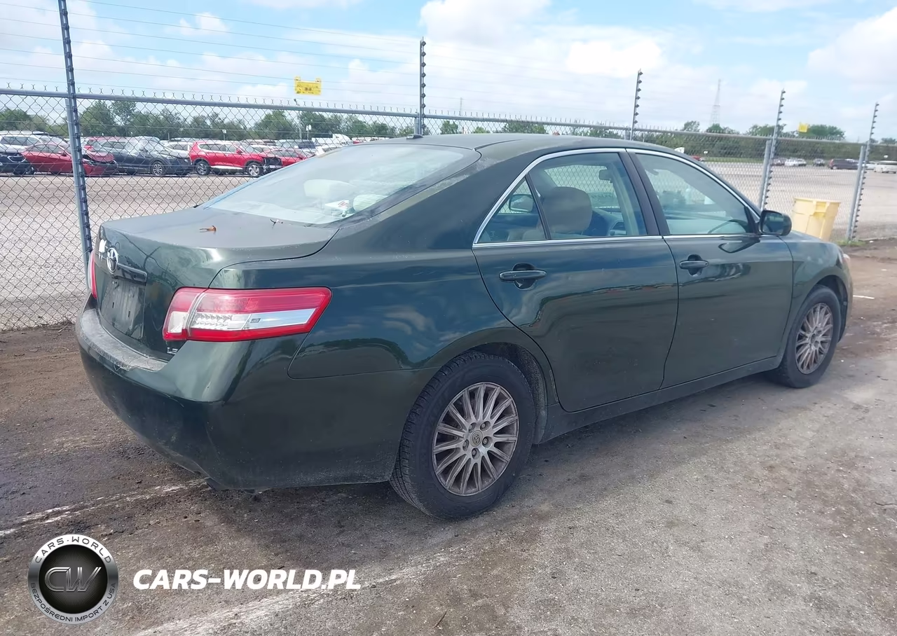 2010 Toyota Camry Le VIN:4T4BF3EK2AR056827 - 4