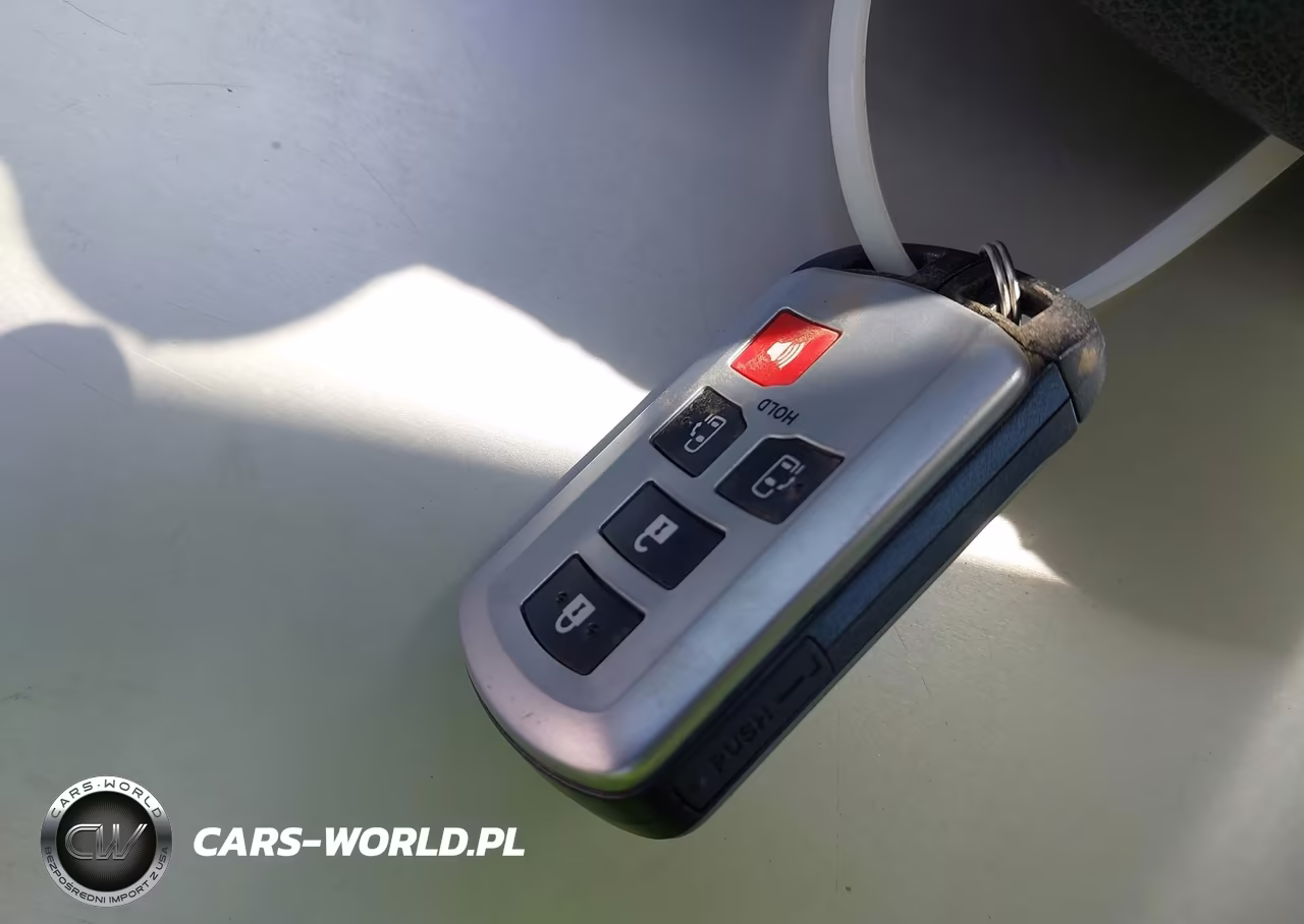2020 Toyota Sienna Le VIN:5TDKZ3DC4LS022895 - 11
