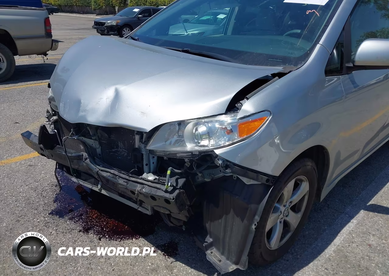 2020 Toyota Sienna Le VIN:5TDKZ3DC4LS022895 - 14