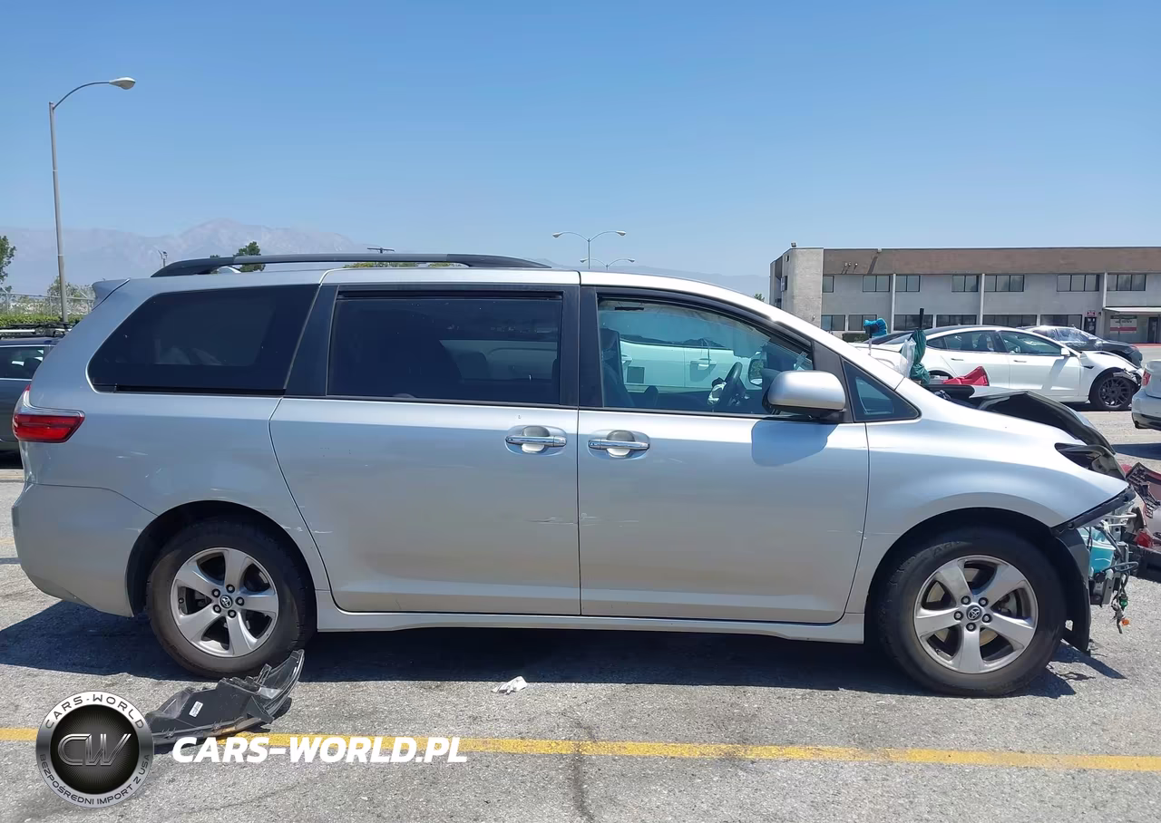 2020 Toyota Sienna Le VIN:5TDKZ3DC4LS022895 - 16