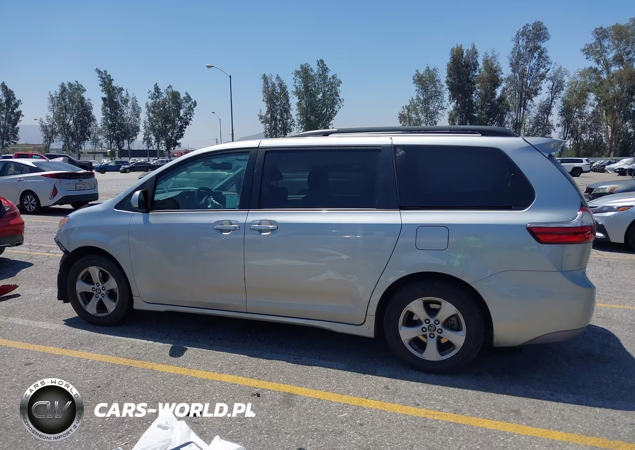 2020 Toyota Sienna Le VIN:5TDKZ3DC4LS022895 - 17