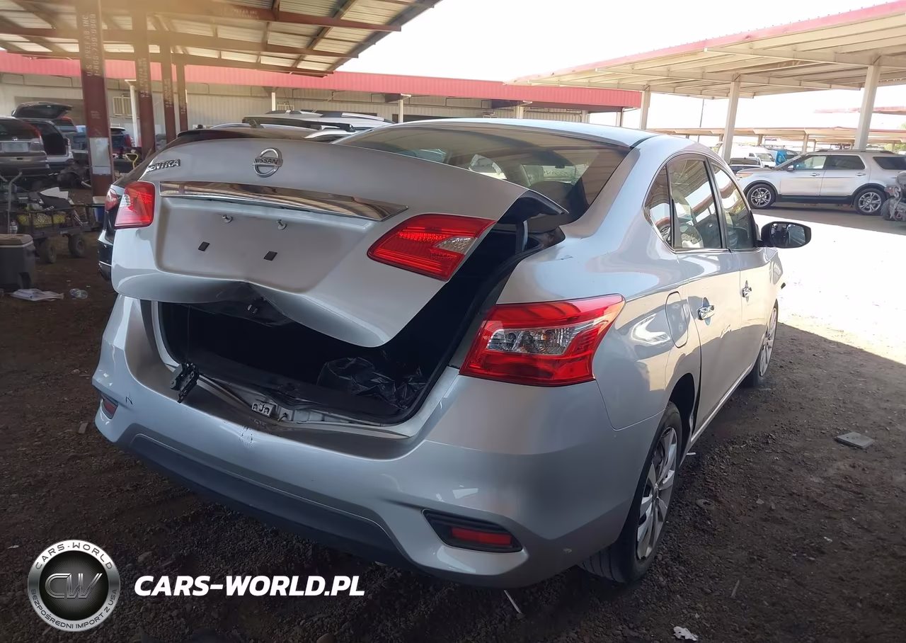 2017 Nissan Sentra S VIN:3N1AB7AP3HY339536 - 4