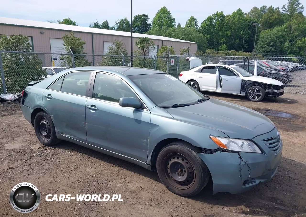 2009 Toyota Camry Le – zdjęcie 1 z 16