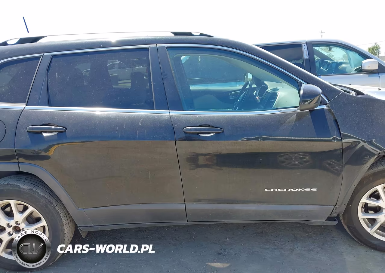 2016 Jeep Cherokee Latitude VIN:1C4PJMCB9GW248545 - 13