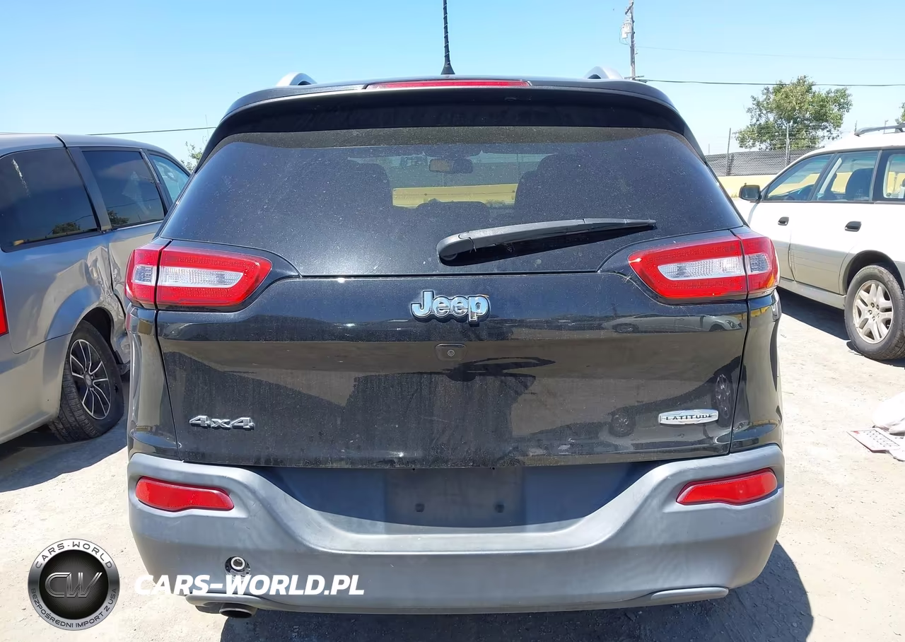 2016 Jeep Cherokee Latitude VIN:1C4PJMCB9GW248545 - 16