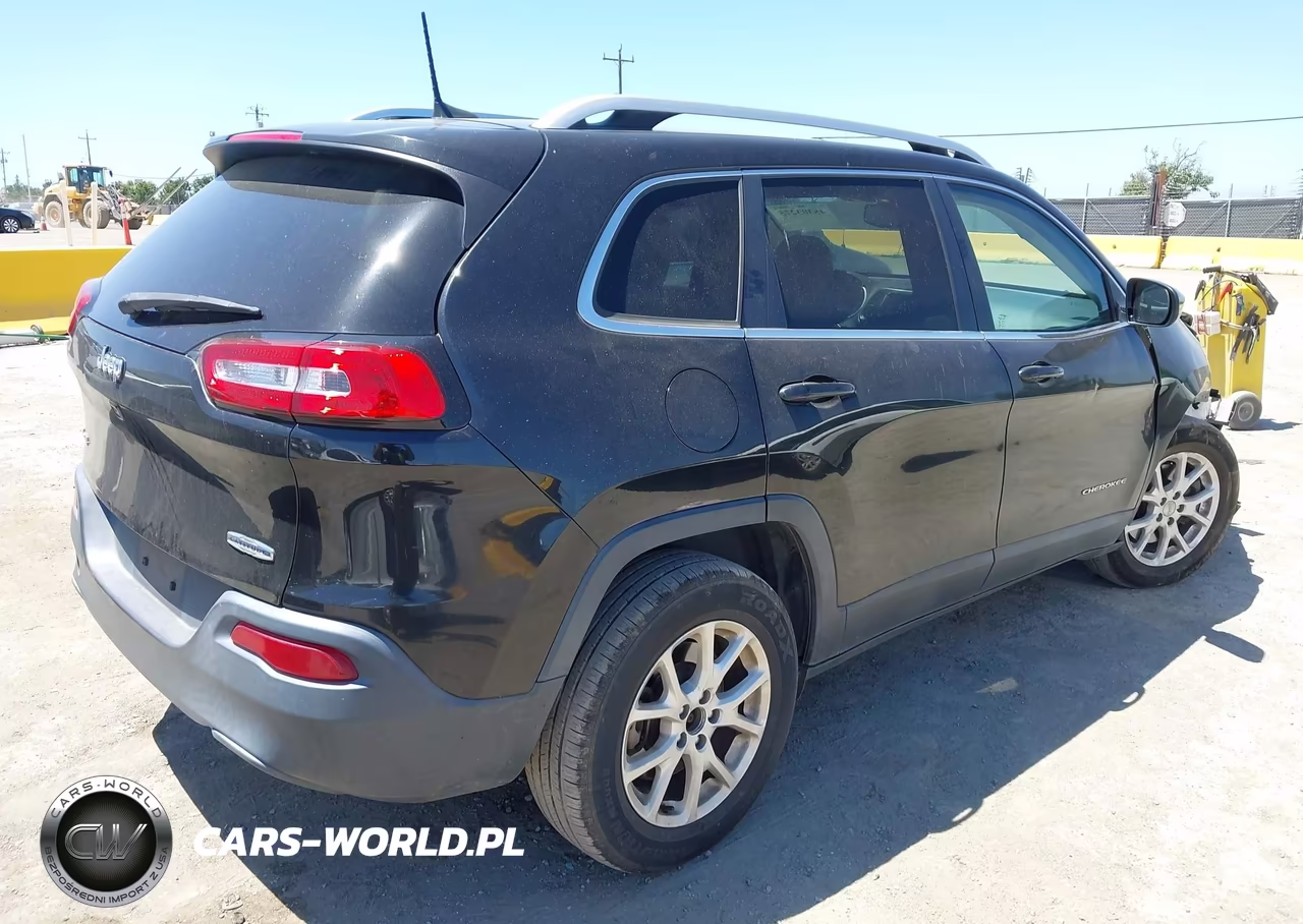 2016 Jeep Cherokee Latitude VIN:1C4PJMCB9GW248545 - 4