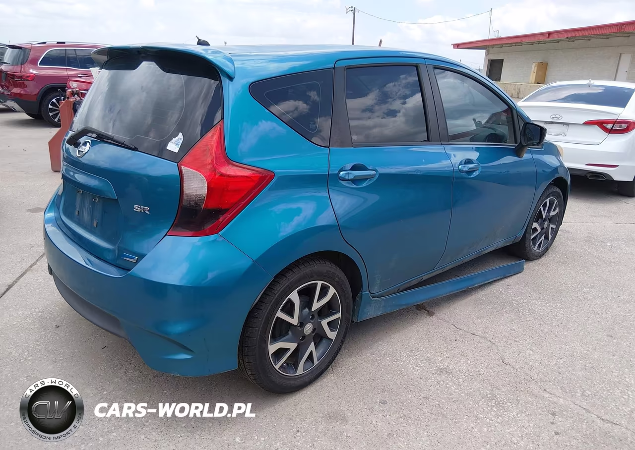 2015 Nissan Versa Note Sr VIN:3N1CE2CPXFL387481 - 4
