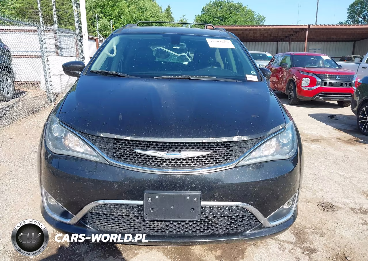 2017 Chrysler Pacifica Touring-L VIN:2C4RC1BG3HR642311 - 12