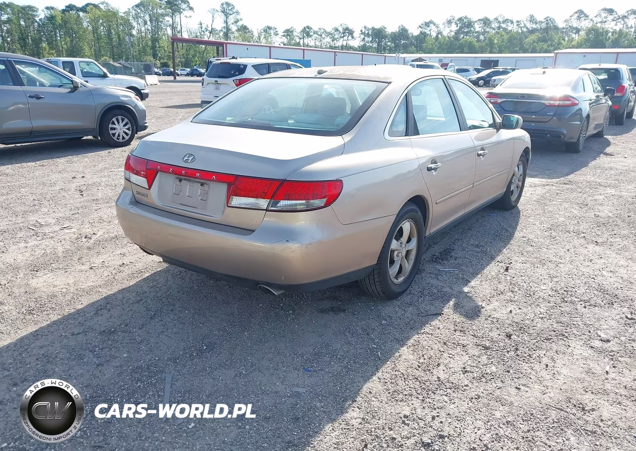 2007 Hyundai Azera Gls VIN:KMHFC46D57A199999 - 4
