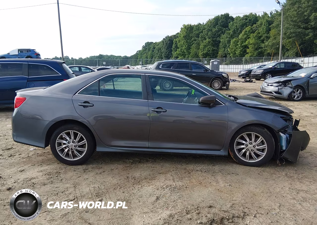 2013 Toyota Camry Se VIN:4T1BF1FK1DU705440 - 13