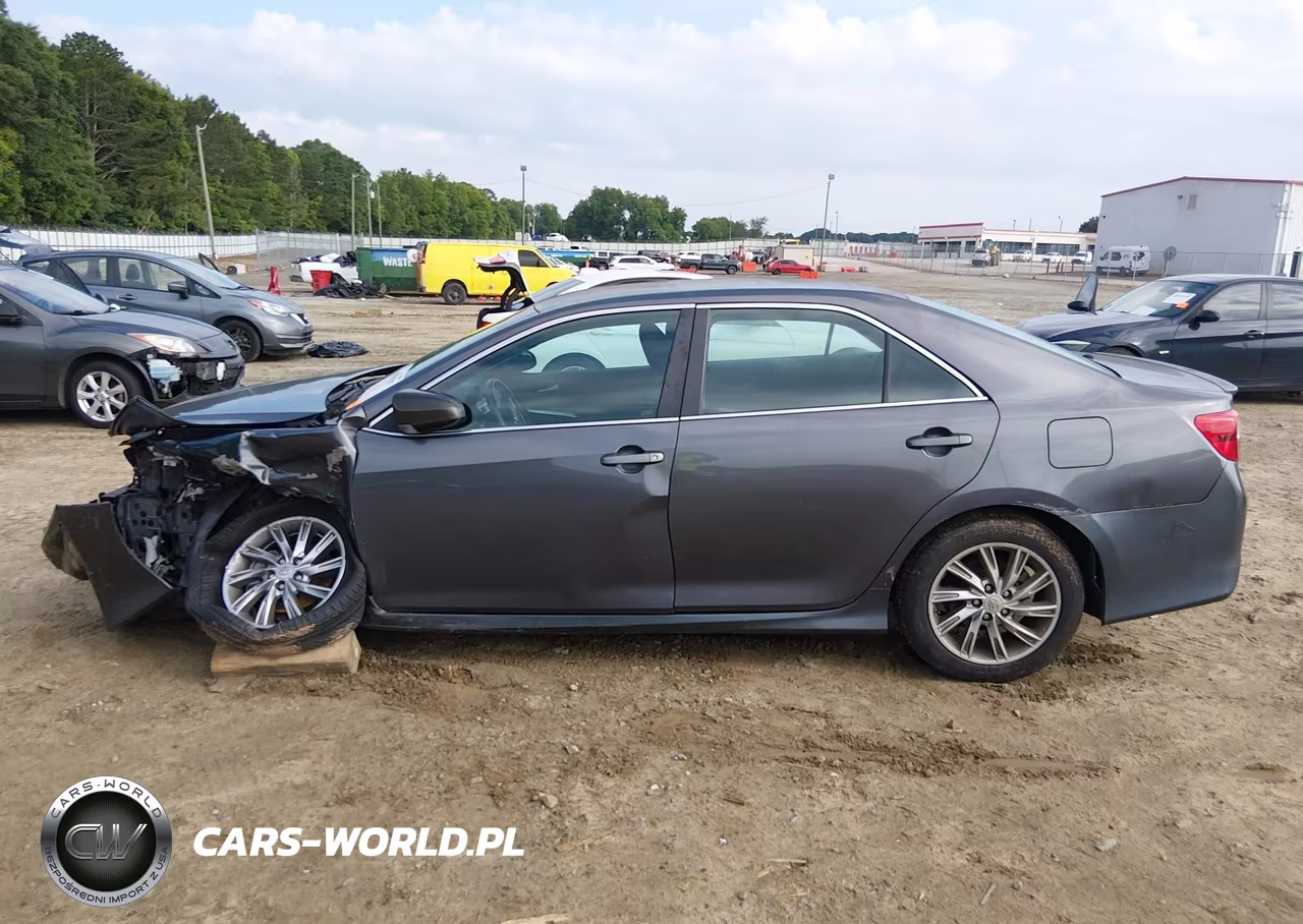 2013 Toyota Camry Se VIN:4T1BF1FK1DU705440 - 14