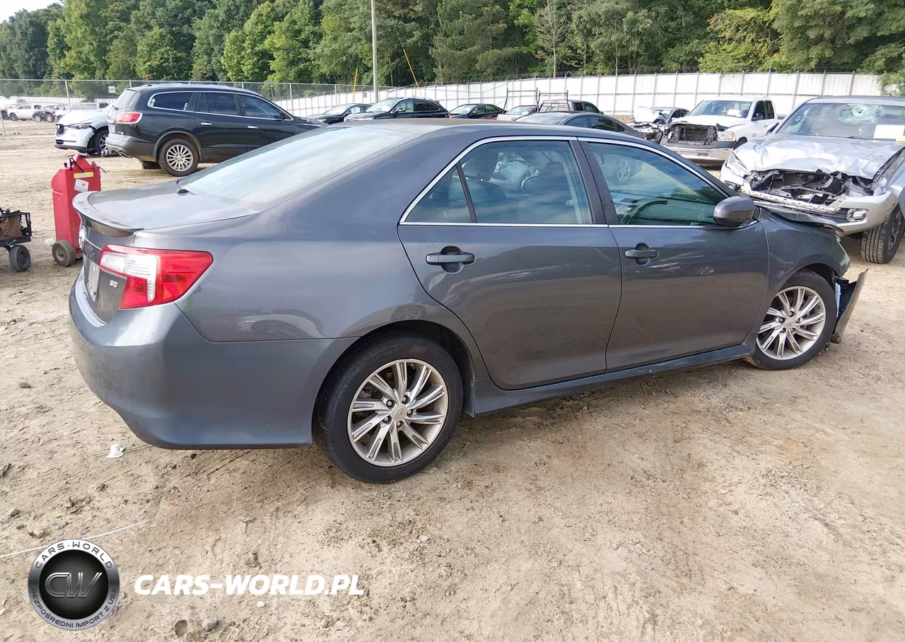 2013 Toyota Camry Se VIN:4T1BF1FK1DU705440 - 4