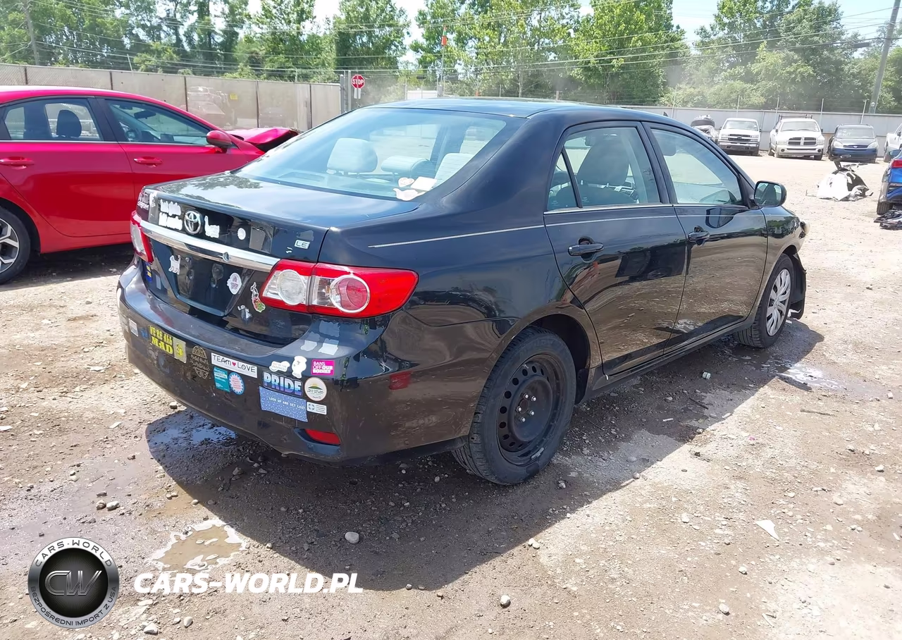 2013 Toyota Corolla Le VIN:5YFBU4EE5DP153445 - 4