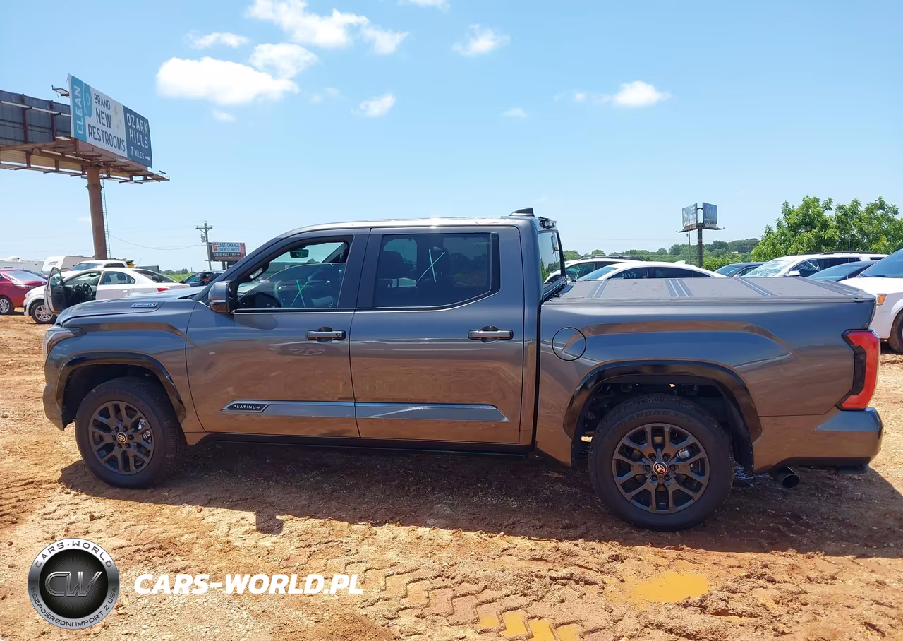 2026 Toyota Tundra Hybrid Platinum Hybrid Crewmax 5.5' Bed VIN:5TFNC5DB0TX117241 - 14
