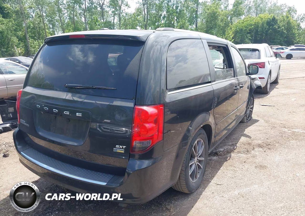 2017 Dodge Grand Caravan Sxt VIN:2C4RDGCG1HR790035 - 4