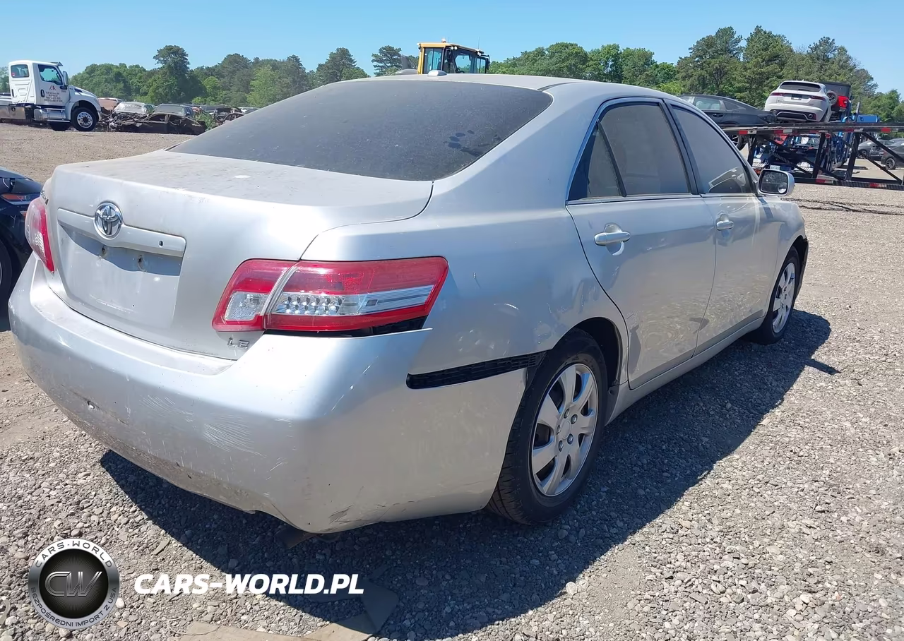 2010 Toyota Camry Le VIN:4T1BF3EK1AU041133 - 4