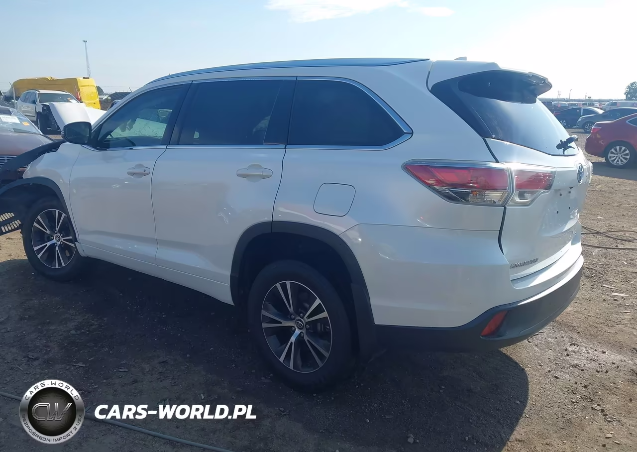 2016 Toyota Highlander Xle V6 VIN:5TDKKRFH3GS164502 - 3