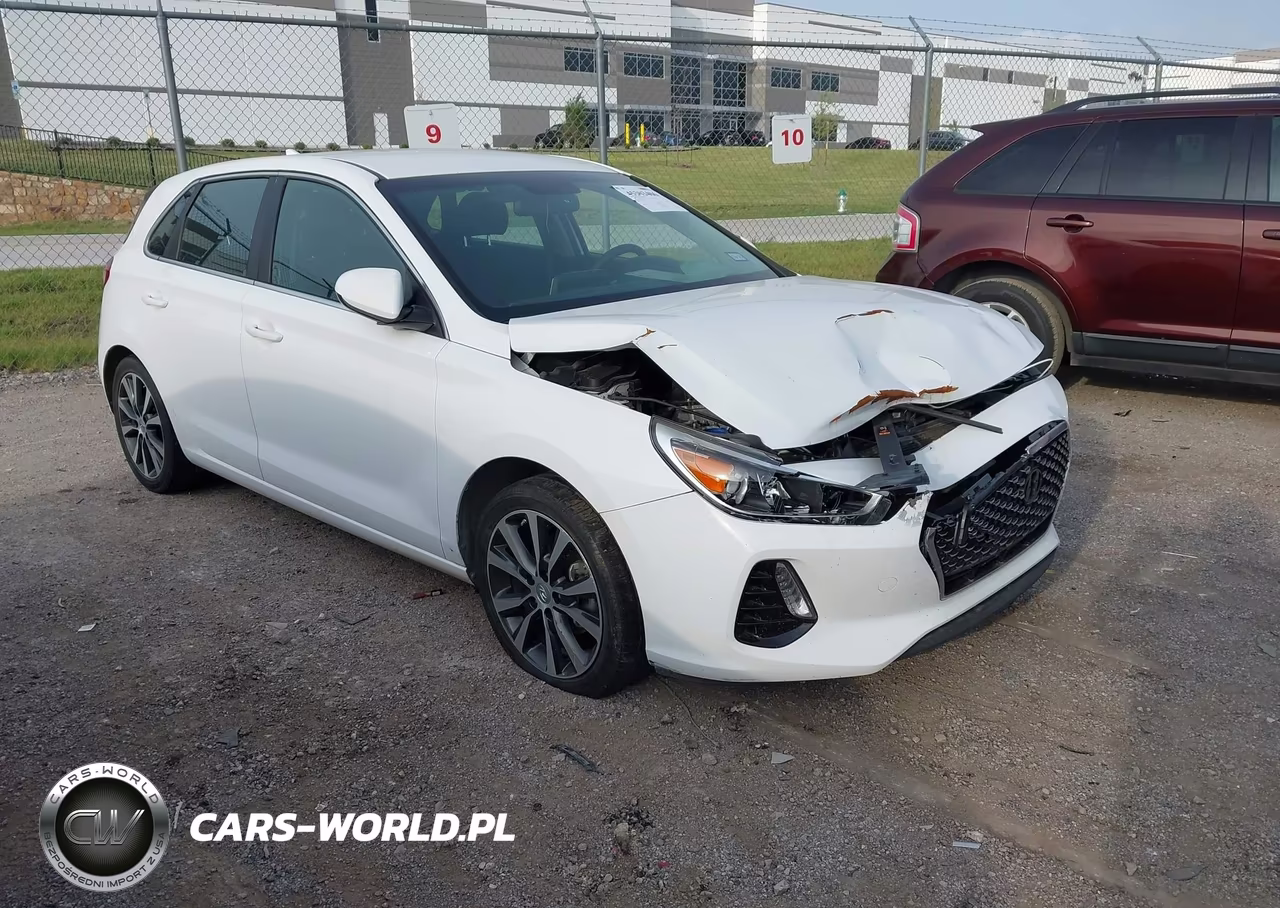 2020 Hyundai Elantra Gt – zdjęcie 1 z 17