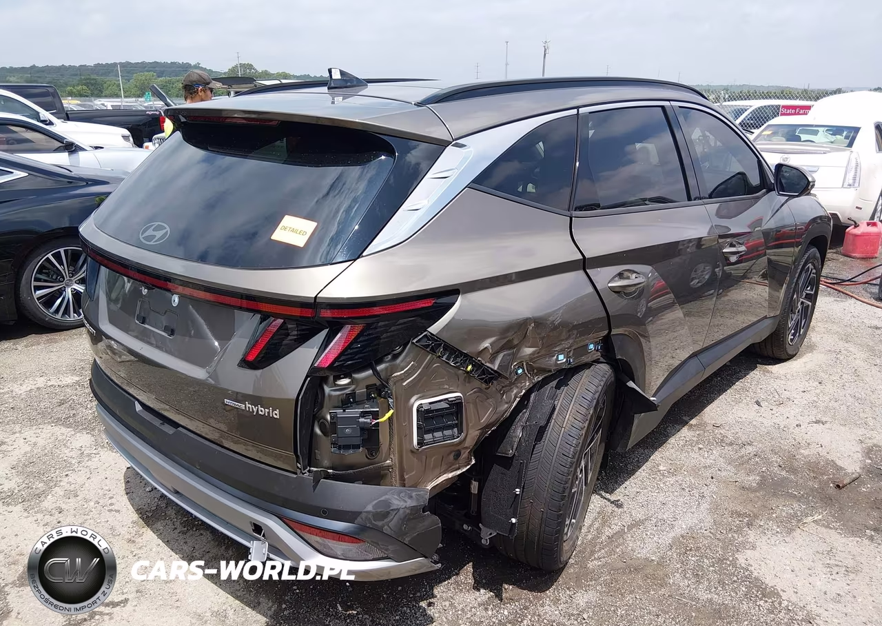 2026 Hyundai Tucson Hybrid Limited VIN:KM8JEDD11TU405082 - 4