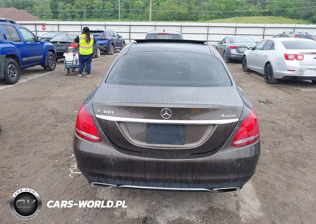 2016 Mercedes-Benz C 300 4Matic VIN:55SWF4KB8GU108584 - 16