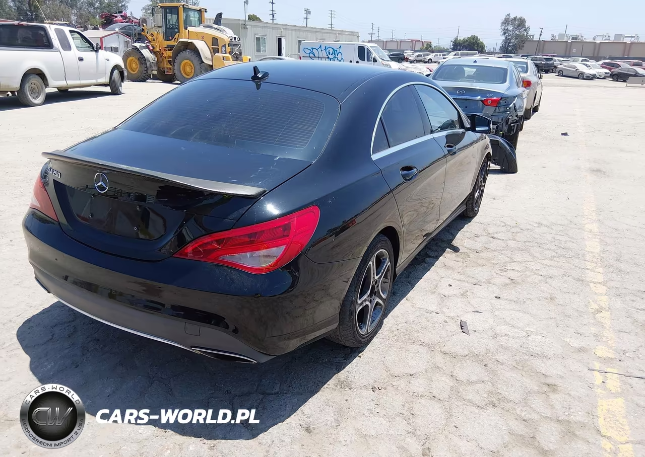 2018 Mercedes-Benz Cla 250 VIN:WDDSJ4EB0JN677602 - 4