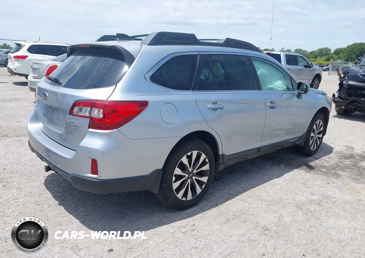 2017 Subaru Outback 3.6R Limited VIN:4S4BSENCXH3365326 - 4