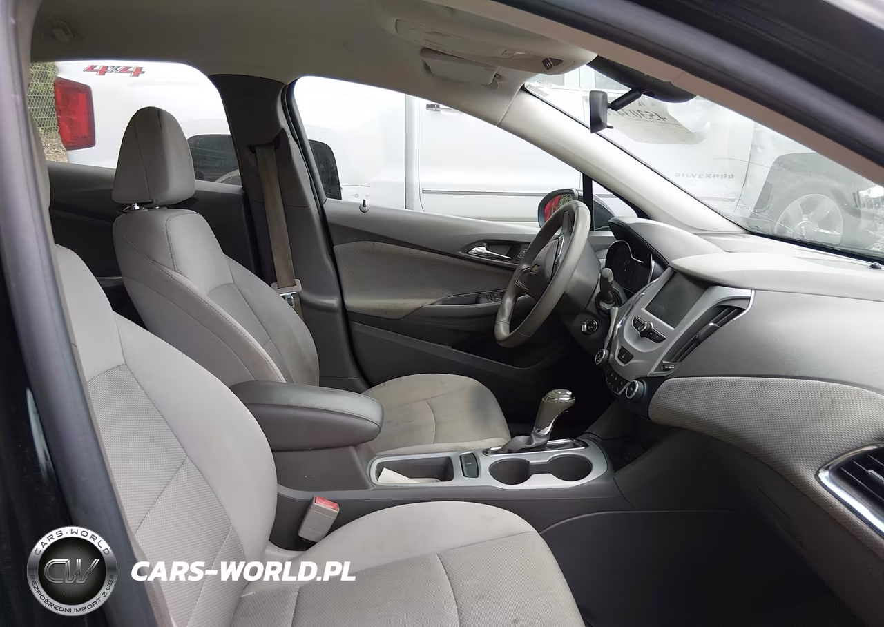 2017 Chevrolet Cruze Ls Auto VIN:1G1BC5SM5H7134043 - 5