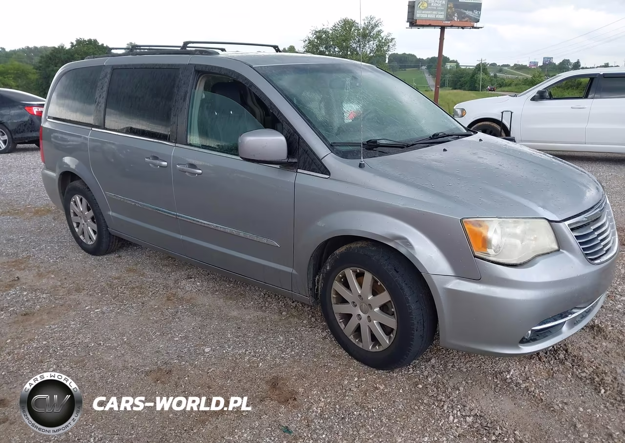 2014 Chrysler Town & Country Touring – zdjęcie 1 z 12