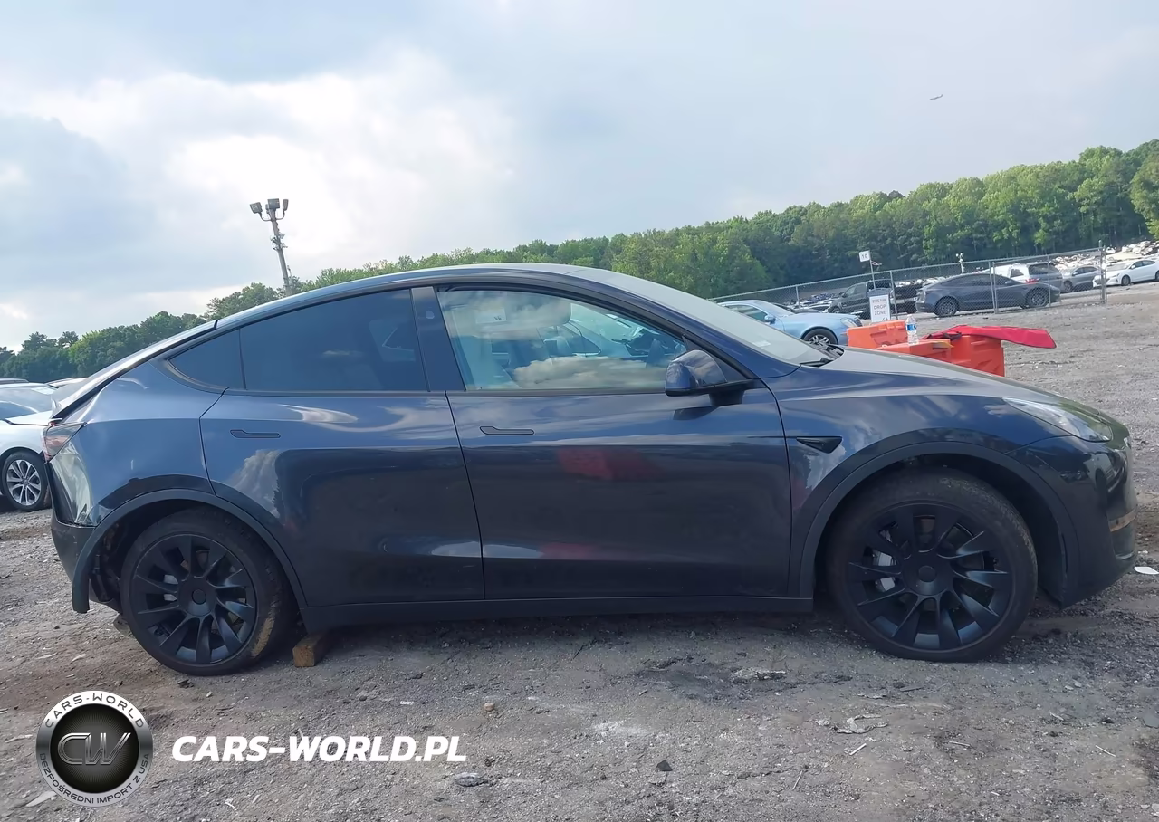 2024 Tesla Model Y Long Range Dual Motor All-Wheel Drive VIN:7SAYGDEEXRA231528 - 13