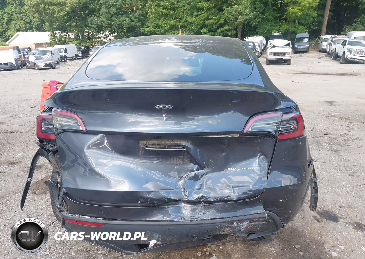2024 Tesla Model Y Long Range Dual Motor All-Wheel Drive VIN:7SAYGDEEXRA231528 - 16